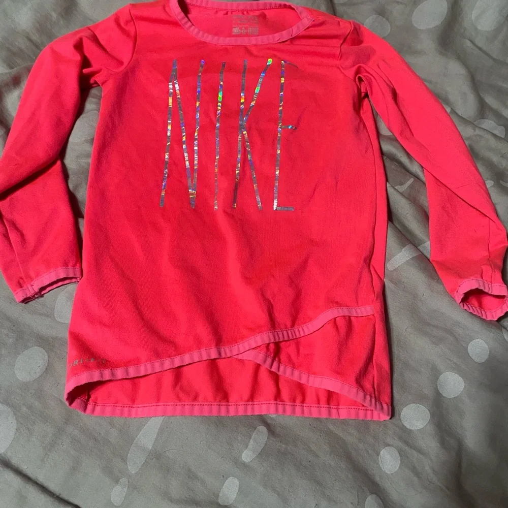 Nike Kids Vivid Pink Long Sleeve Tee‎